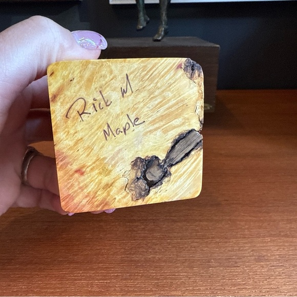 Handcrafted out of Burled maple signed Tea light Candle Holder - Picture 8 of 12